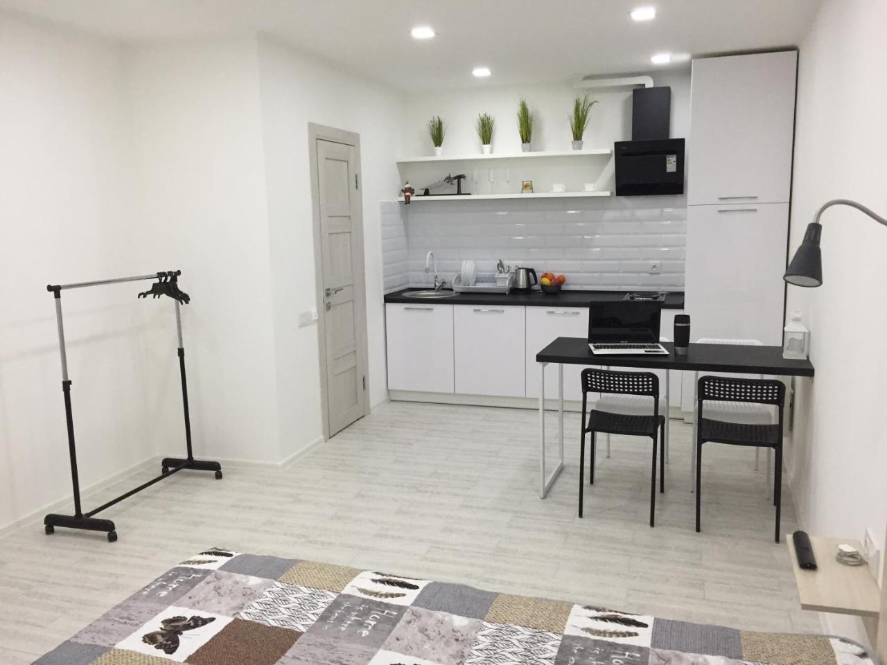 חרסון Cozy Underground Apartment At The Center מראה חיצוני תמונה